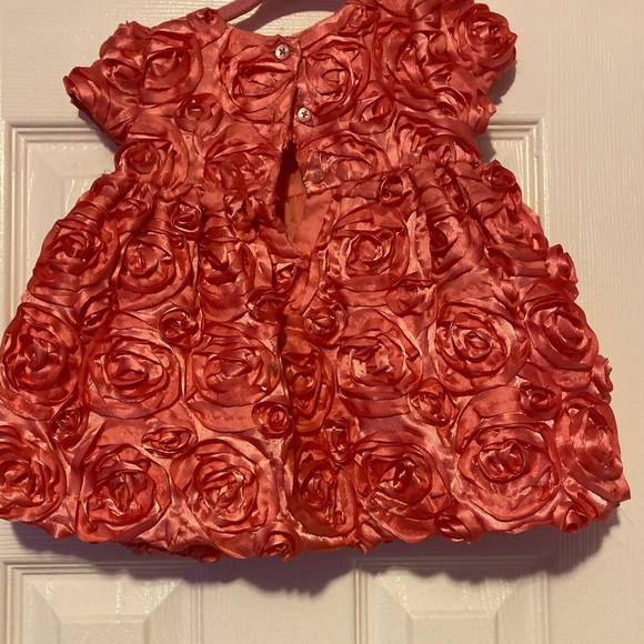 Infant rosette dress - Picture 2 of 3